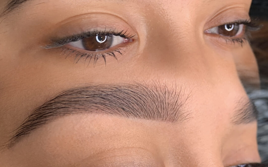 Pigmentation des sourcils effet “shading”