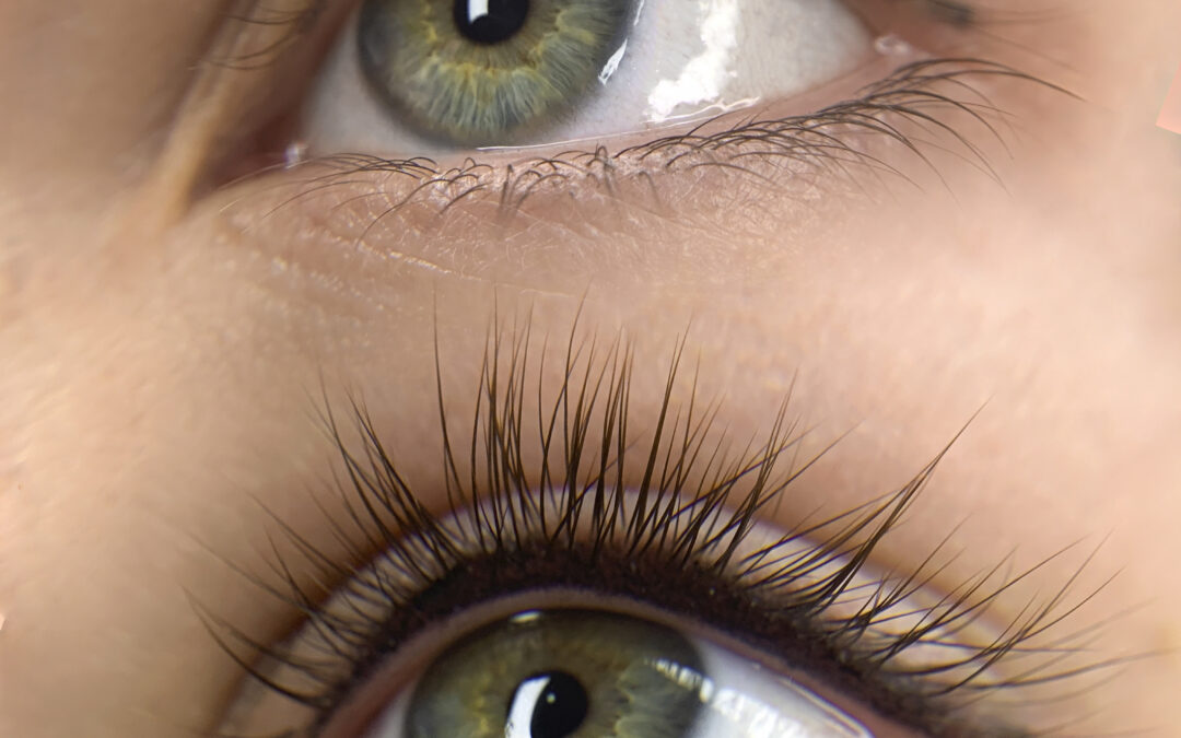 Ras de cils / muqueuse